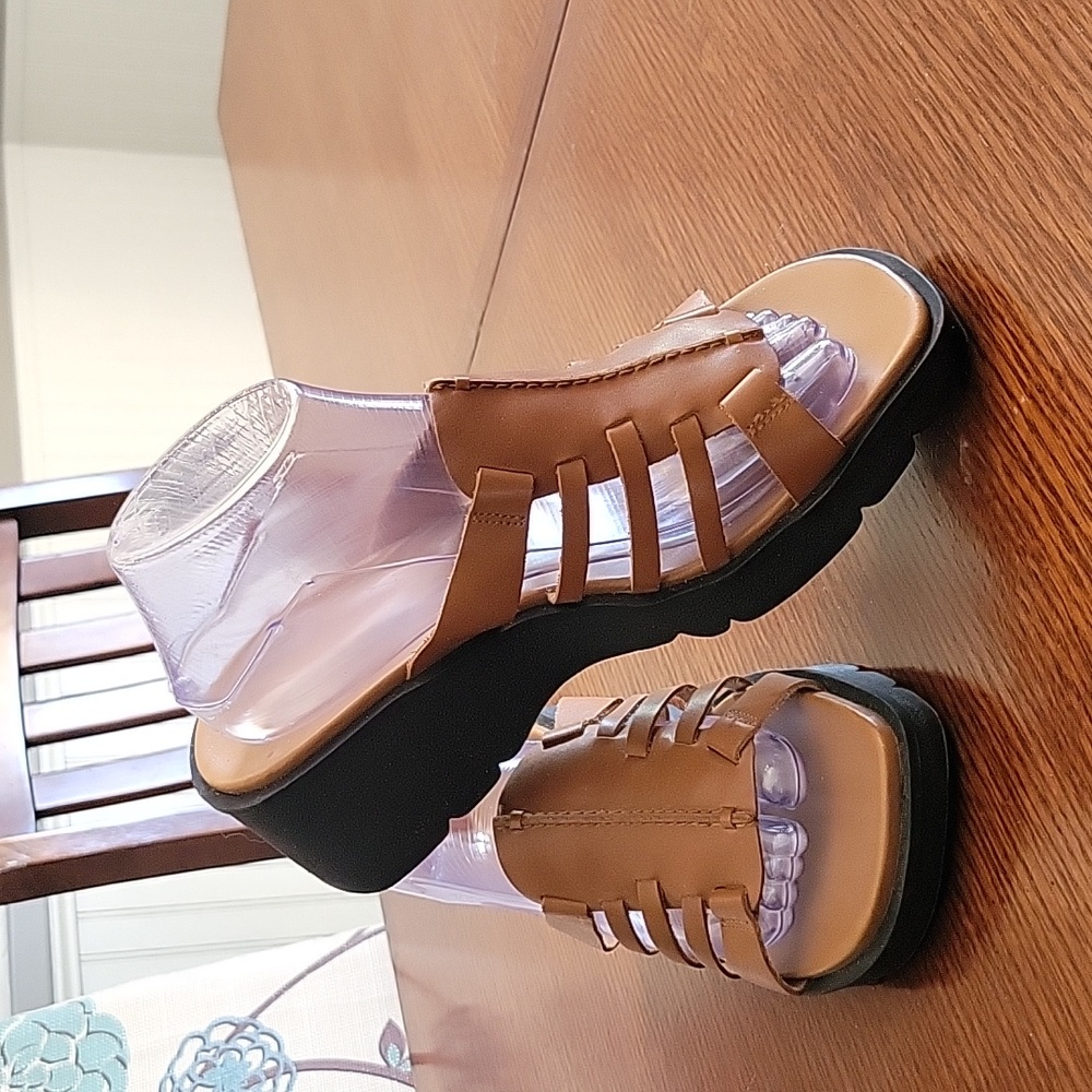NWOT Karen Scott Sandal